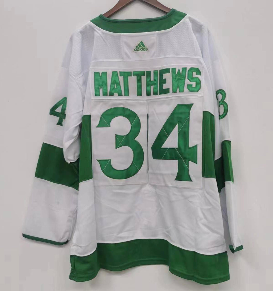 Auston matthews best sale st pats jersey