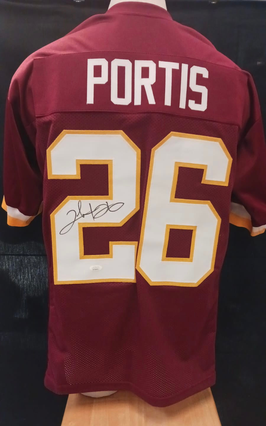 Clinton Portis Washington Redskins autographed jersey JSA Witnessed COA