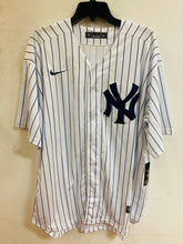 Bernie Williams autographed New York Yankees Nike jersey COA