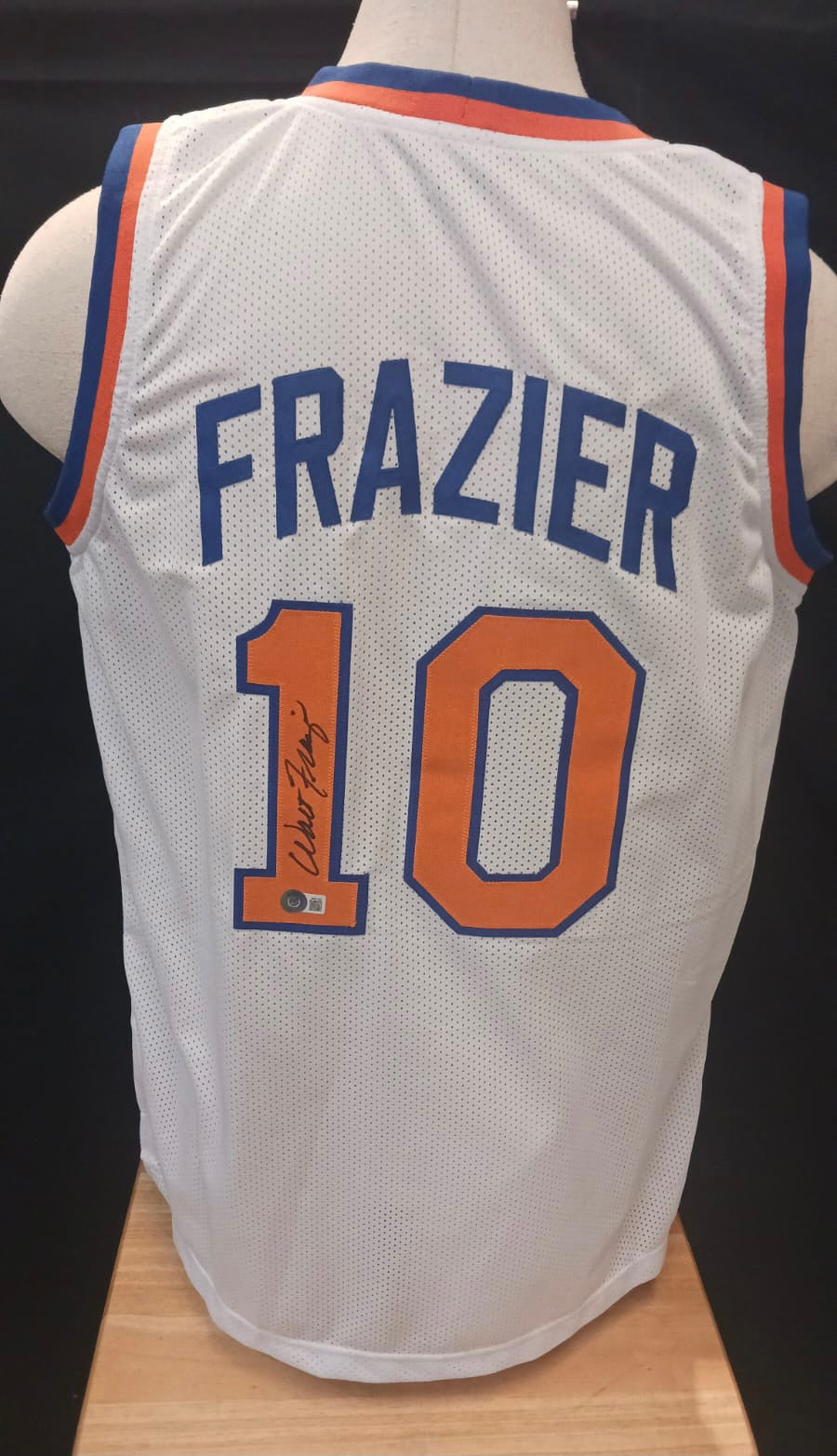 Walt Clyde Frazier New York Knicks autographed jersey Beckett COA