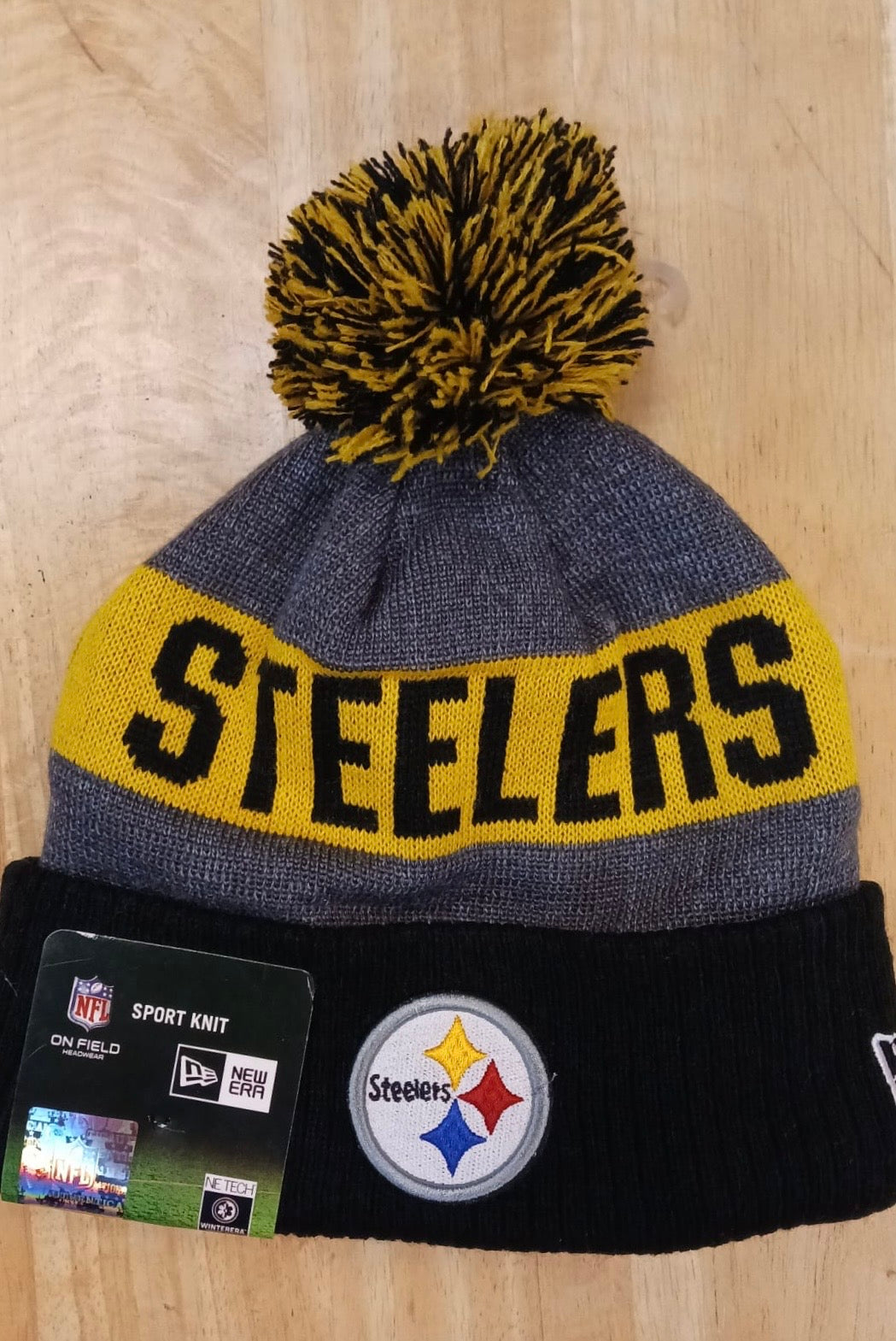 Pittsburgh Steelers NFL New Era winter Hat with Pom Pom