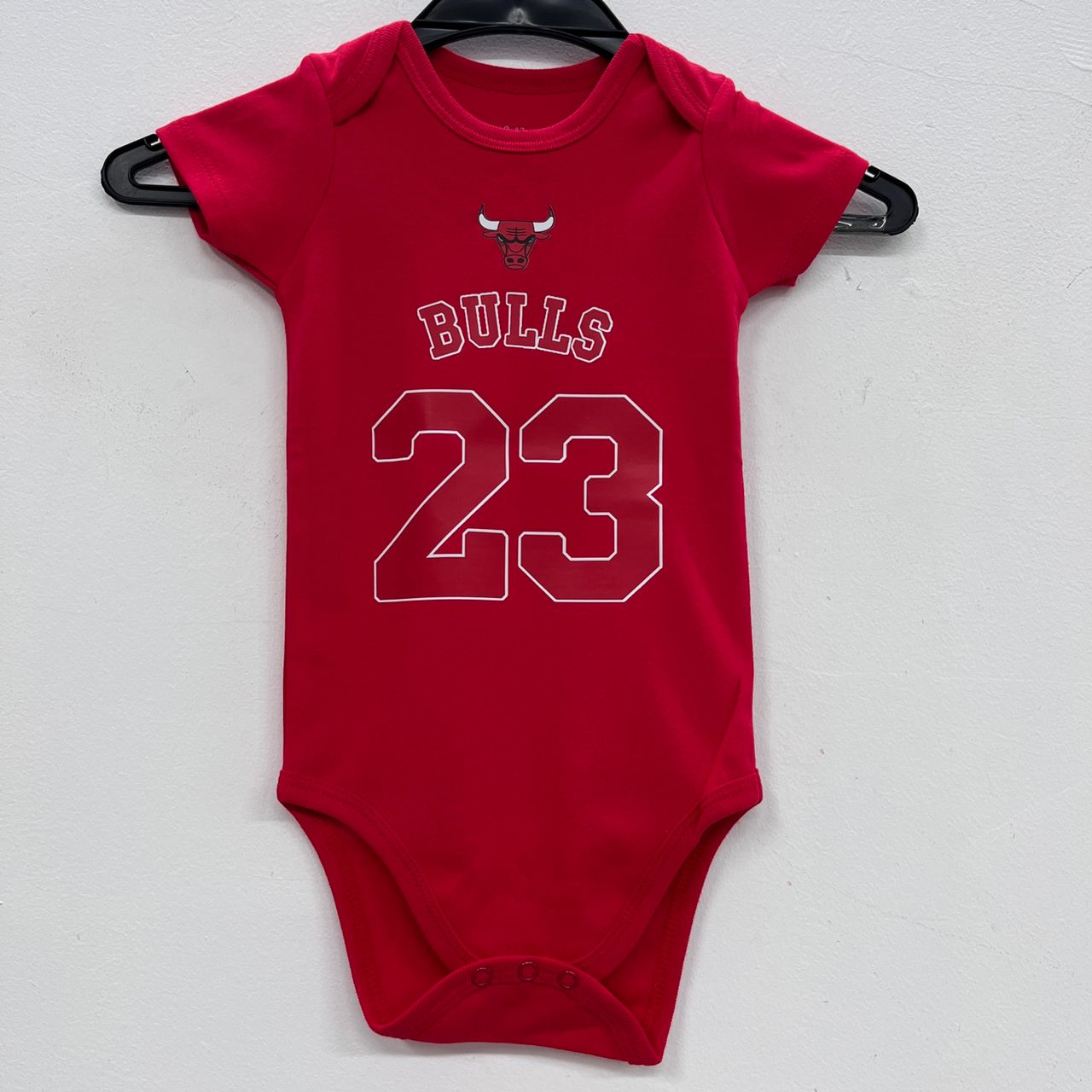 Michael Jordan Chicago Bulls baby onesie creeper snap suit b/t