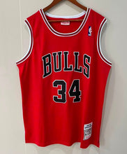 Charles Oakley Chicago Bulls Official NBA Mitchell & Ness Jersey