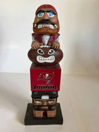 Tampa Bay Buccaneers Tiki 16’ made by Evergreen