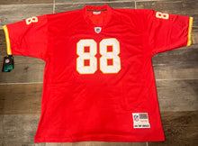 Tony Gonzalez autographed Kansas City Chiefs jersey COA & Photo signing