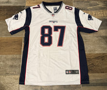 Rob Gronkowski autographed New England Patriots jersey COA & Photo signing