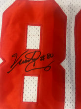 Víctor Cruz New York Giants autographed Mitchell & Ness NFL Super Bowl jersey COA Photo signing