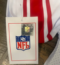 Víctor Cruz New York Giants autographed Mitchell & Ness NFL Super Bowl jersey COA Photo signing