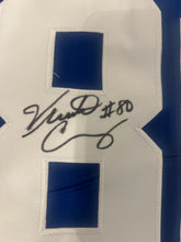 Víctor Cruz New York Giants autographed Nike NFL jersey COA Photo signing