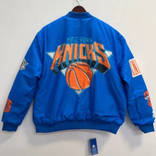 New York Knicks Official NBA Starter jacket / Winter coat