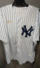 Don Mattingly New York Yankees autographed  jersey COA photo signing
