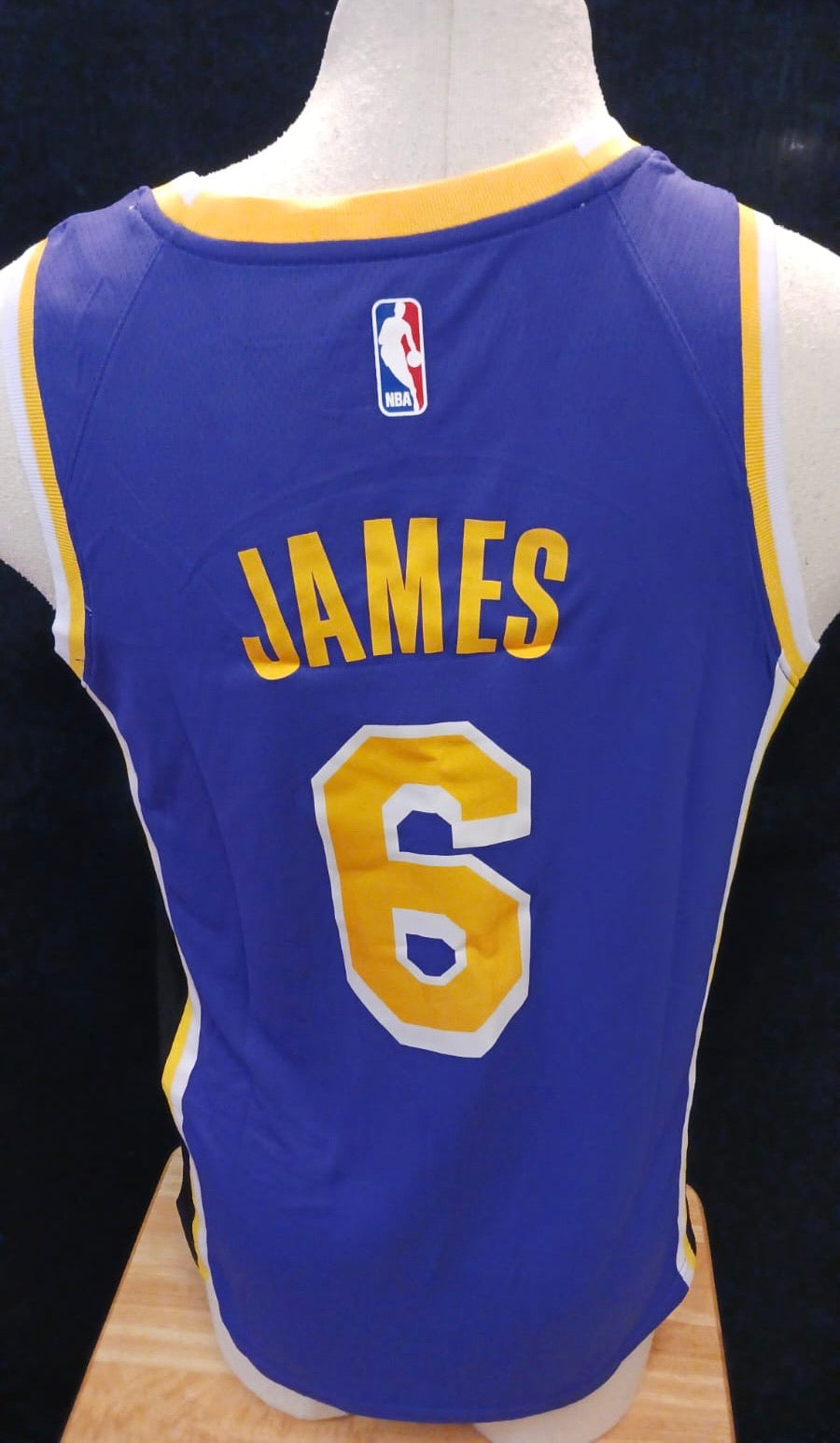 lebron james lakers jersey number 6