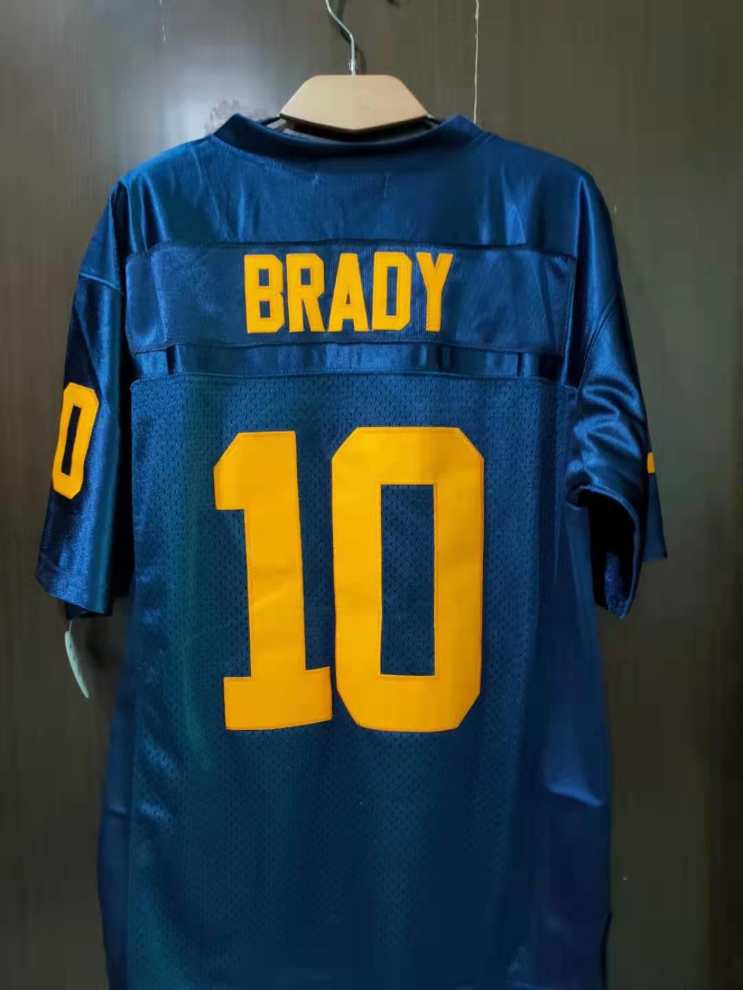 : Brady Michigan MI Vintage Athletic Sports Design Long Sleeve T- Shirt : Clothing, Shoes & Jewelry